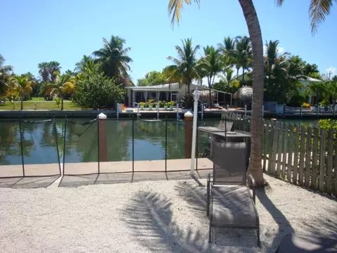 380 9th St #KEY colony, Key Colony Beach, FL 33051 photo 4