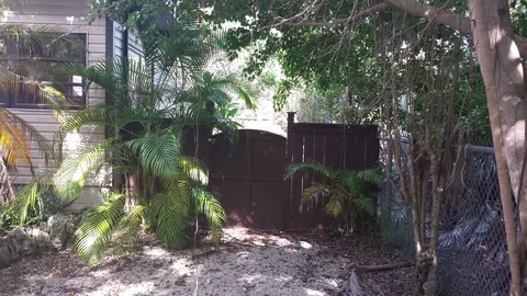 1565 Buttonwood Dr, Big Pine Key, FL 33043 photo 2