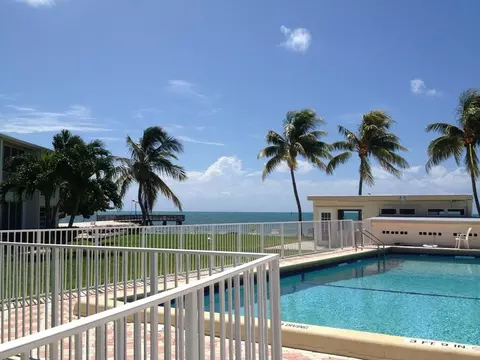 501 E Ocean Dr #2, Key Colony, FL 33051 photo 5