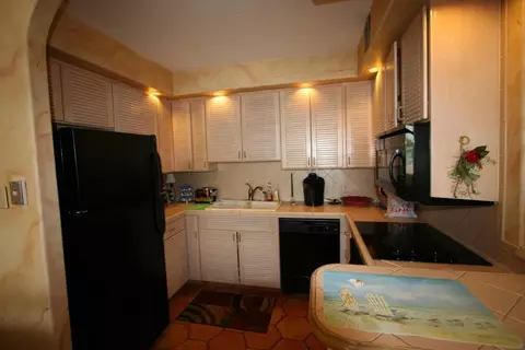 2000 Coco Plum Dr #101, Marathon, FL 33050 photo 4