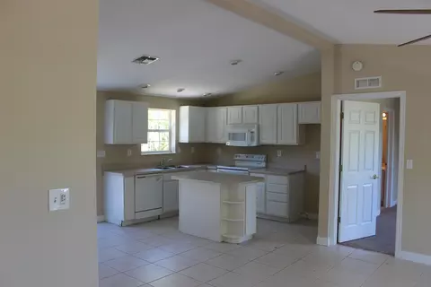 57507 Bailey St, Marathon, FL 33050 photo 2