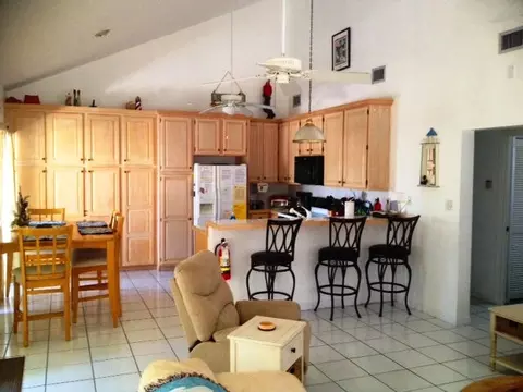 121 W Bruce Ct, Marathon, FL 33050 photo 12