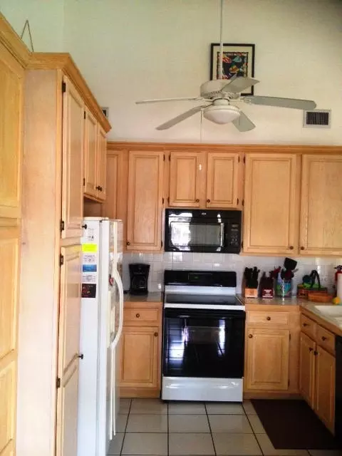 121 W Bruce Ct, Marathon, FL 33050 photo 11