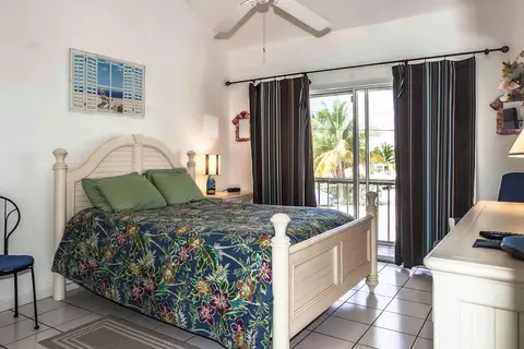 121 W Bruce Ct, Marathon, FL 33050 photo 6