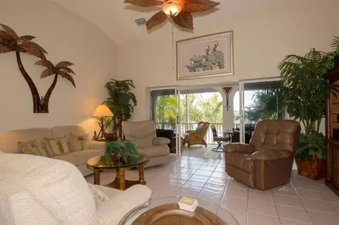 245 S Point Dr, Sugarloaf Key, FL 33042 photo 15