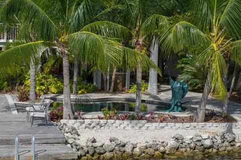 245 S Point Dr, Sugarloaf Key, FL 33042 photo 40