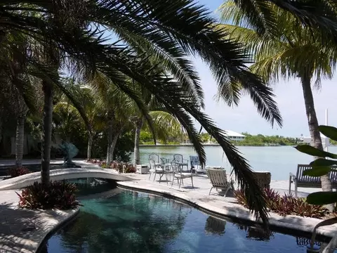245 S Point Dr, Sugarloaf Key, FL 33042 photo 36