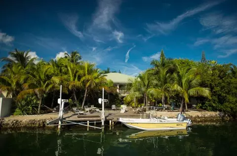 245 S Point Dr, Sugarloaf Key, FL 33042 photo 6