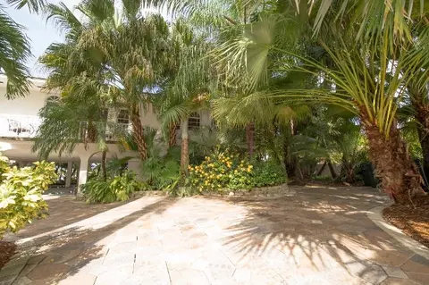 245 S Point Dr, Sugarloaf Key, FL 33042 photo 11