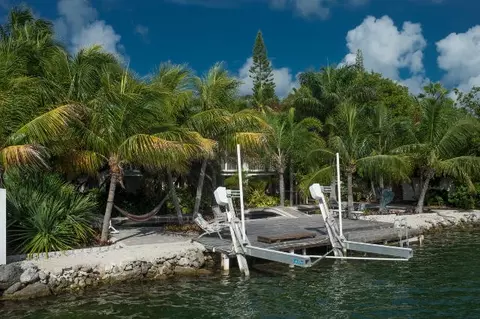 245 S Point Dr, Sugarloaf Key, FL 33042 photo 41