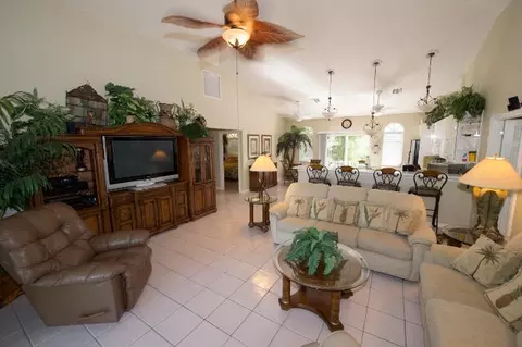 245 S Point Dr, Sugarloaf Key, FL 33042 photo 13