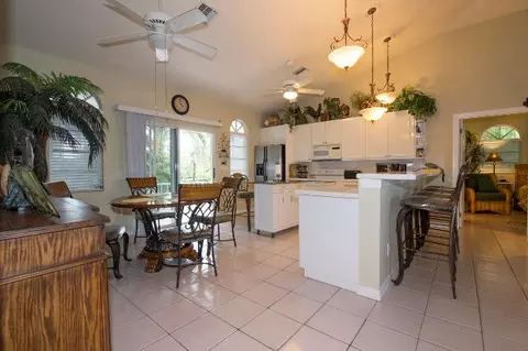 245 S Point Dr, Sugarloaf Key, FL 33042 photo 17