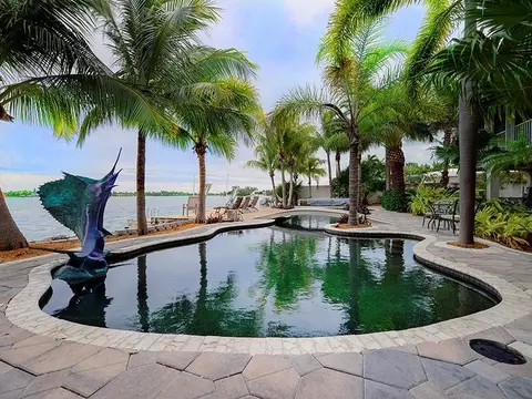 245 S Point Dr, Sugarloaf Key, FL 33042 photo 1