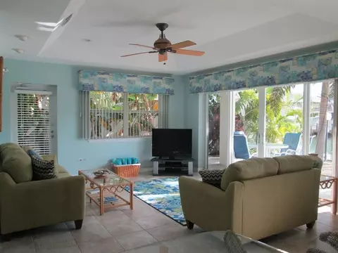 370 10th St #KEY colony, Key Colony Beach, FL 33051 photo 1