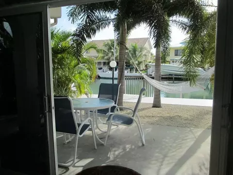 370 10th St #KEY colony, Key Colony Beach, FL 33051 photo 4