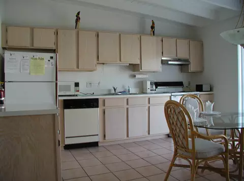 400 10th St #KEY colony, Key Colony Beach, FL 33051 photo 2