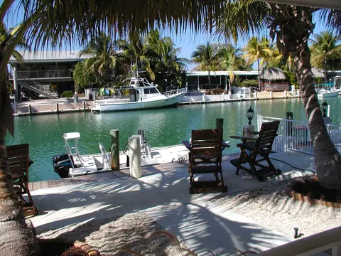 341 9th St #KEY colony, Key Colony Beach, FL 33051 photo 4