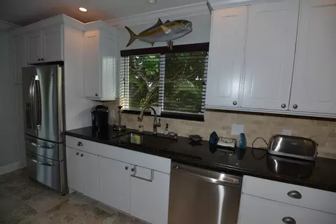 660 12th St #KEY colony, Key Colony Beach, FL 33051 photo 14