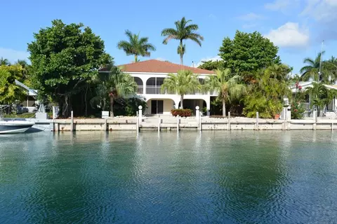 660 12th St #KEY colony, Key Colony Beach, FL 33051 photo 2