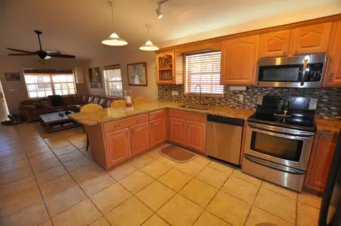 655 Cabrera St, Key Largo, FL 33037 photo 4