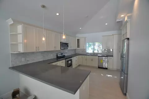 654 Cabrera St, Key Largo, FL 33037 photo 6