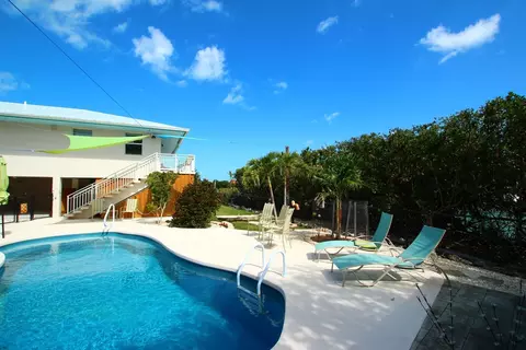 702 Copa Doro, Marathon, FL 33050 photo 1