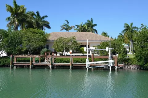 240 13th St #KEY colony, Key Colony Beach, FL 33051 photo 2