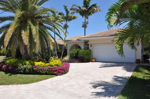 240 13th St #KEY colony, Key Colony Beach, FL 33051 photo 4