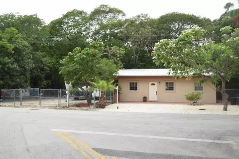 29 Florida Dr, Key Largo, FL 33037 photo 2