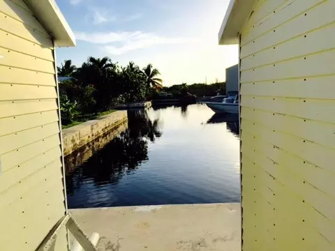 30 E Cahill Ct, Big Pine Key, FL 33043 photo 11