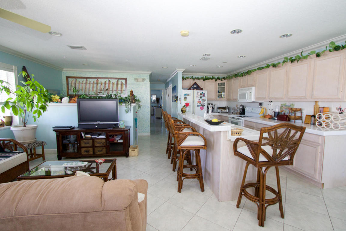 311 5th St, Key Colony, FL 33051 photo 4