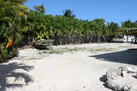29080 Cedar Dr, Big Pine Key, FL 33043 photo 14