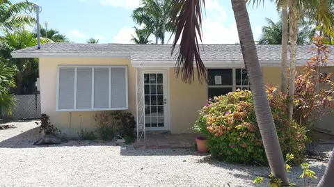 2126 Dolphin Dr, Marathon, FL 33050 photo 1
