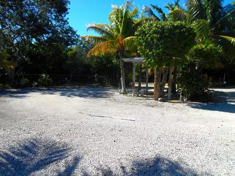 589 Pine Ln, Big Pine Key, FL 33043 photo 8