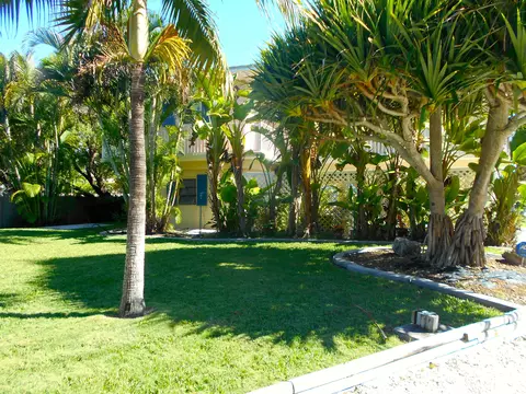 589 Pine Ln, Big Pine Key, FL 33043 photo 2