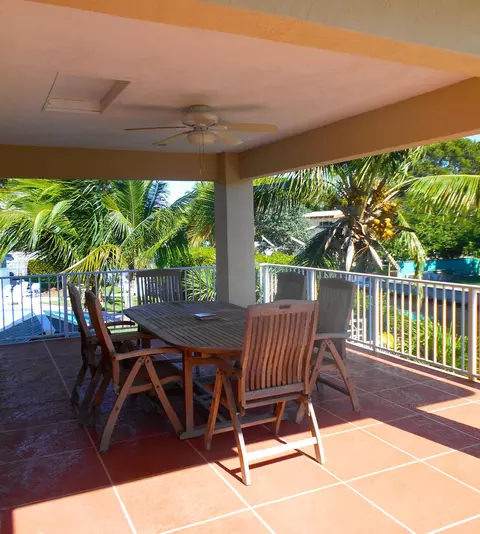 589 Pine Ln, Big Pine Key, FL 33043 photo 10