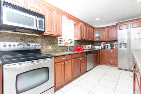 2821 Dolphin Dr, Marathon, FL 33050 photo 8