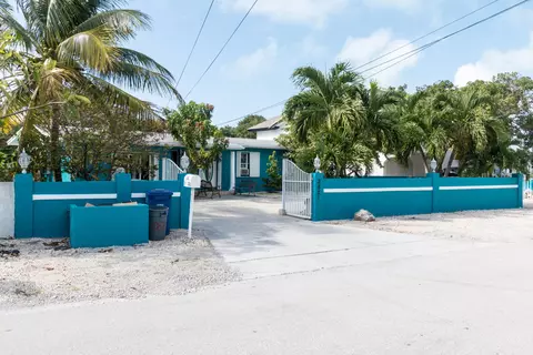 2821 Dolphin Dr, Marathon, FL 33050 photo 5
