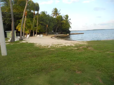8 Bonefish Ave, Key Largo, FL 33037 photo 2