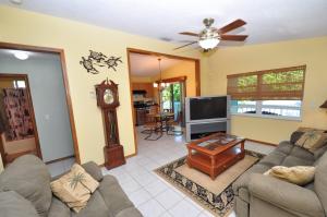 307 Guava Ave, Marathon, FL 33050 photo 3