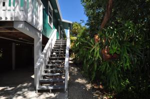 307 Guava Ave, Marathon, FL 33050 photo 7