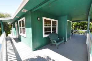 307 Guava Ave, Marathon, FL 33050 photo 2