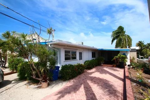 700 10th St #KEY colony, Key Colony Beach, FL 33051 photo 2