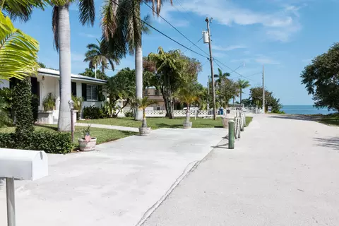 2811 Grouper Dr, Marathon, FL 33050 photo 3