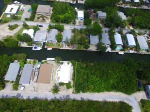 29071 Pine Ave, Big Pine Key, FL 33043 photo 7