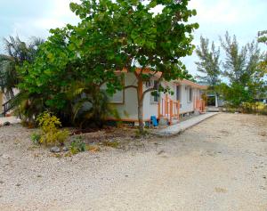 29071 Pine Ave, Big Pine Key, FL 33043 photo 1