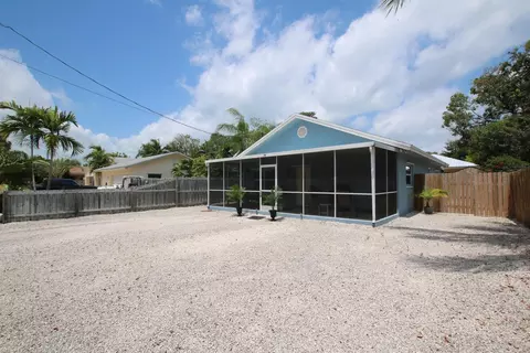 18 Snapper Ave, Key Largo, FL 33037 photo 2