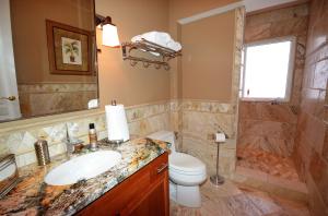 378 E Seaview Dr, Duck Key, FL 33050 photo 58
