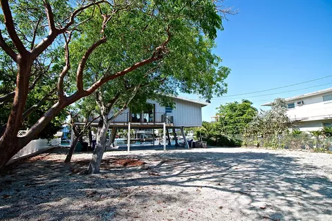 135 Redwing Rd, Tavernier, FL 33070 photo 6