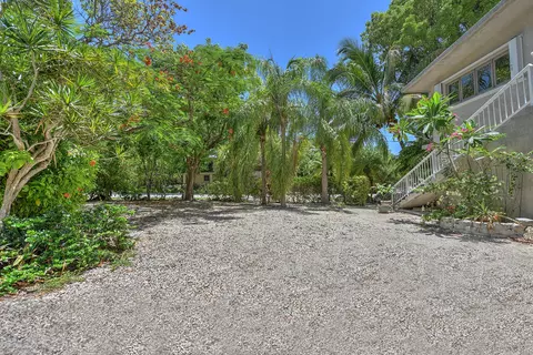 203 Apache St, Tavernier, FL 33070 photo 15